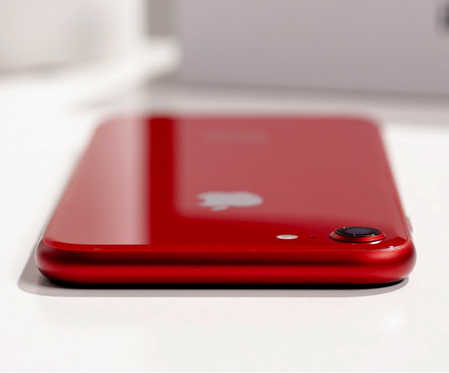 iPhone 8 64GB Red б/у