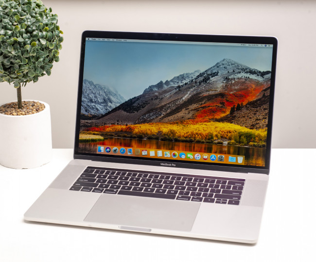 Apple MacBook Pro 15 Silver 2017 (MPTX2) б/у