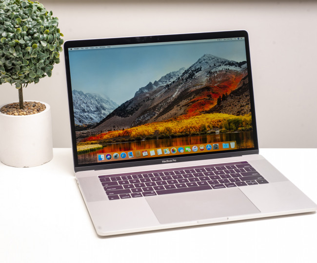 Apple MacBook Pro 15 Silver 2018 (MR962) б/у