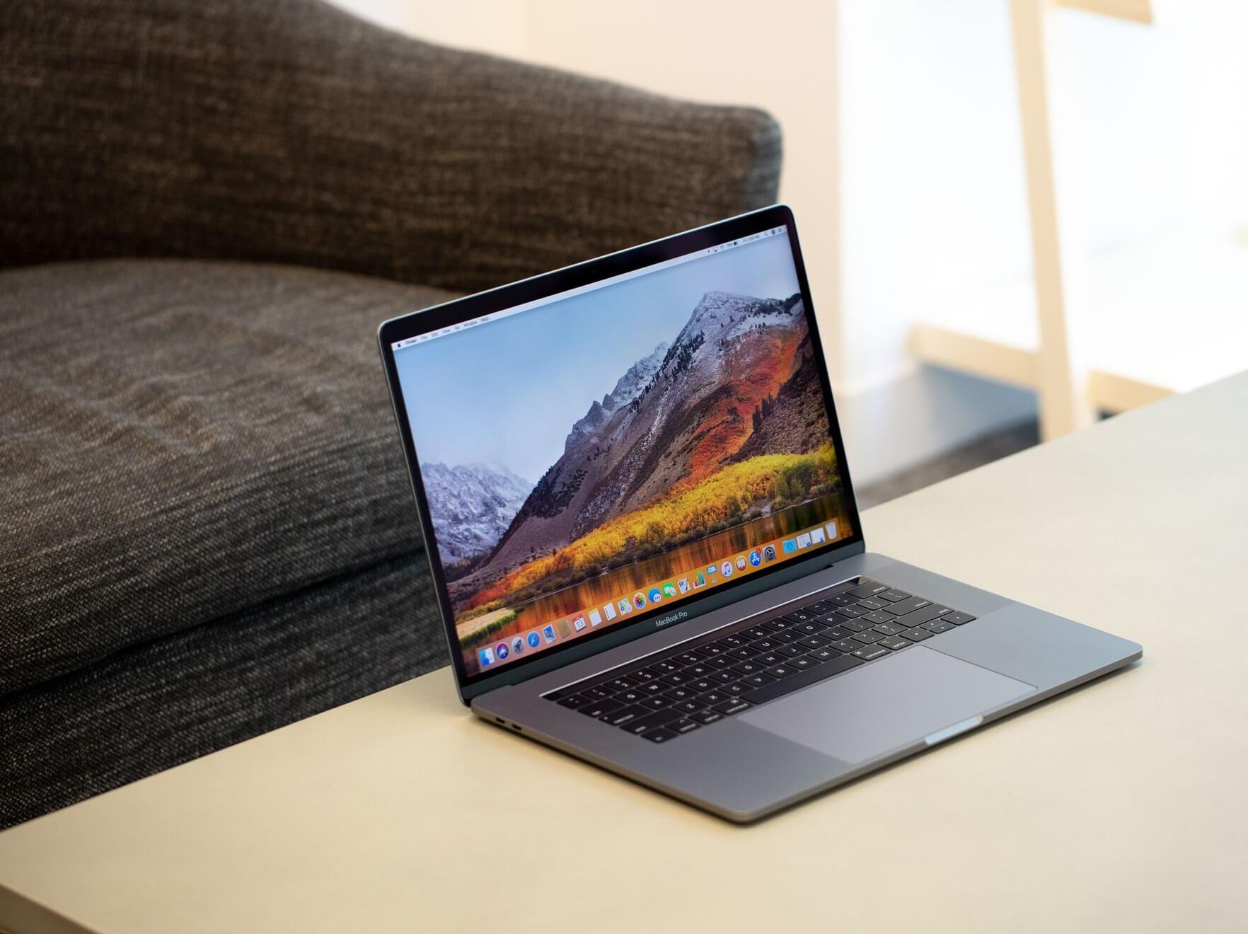 Apple MacBook Pro 15 Silver 2018 (MR962)