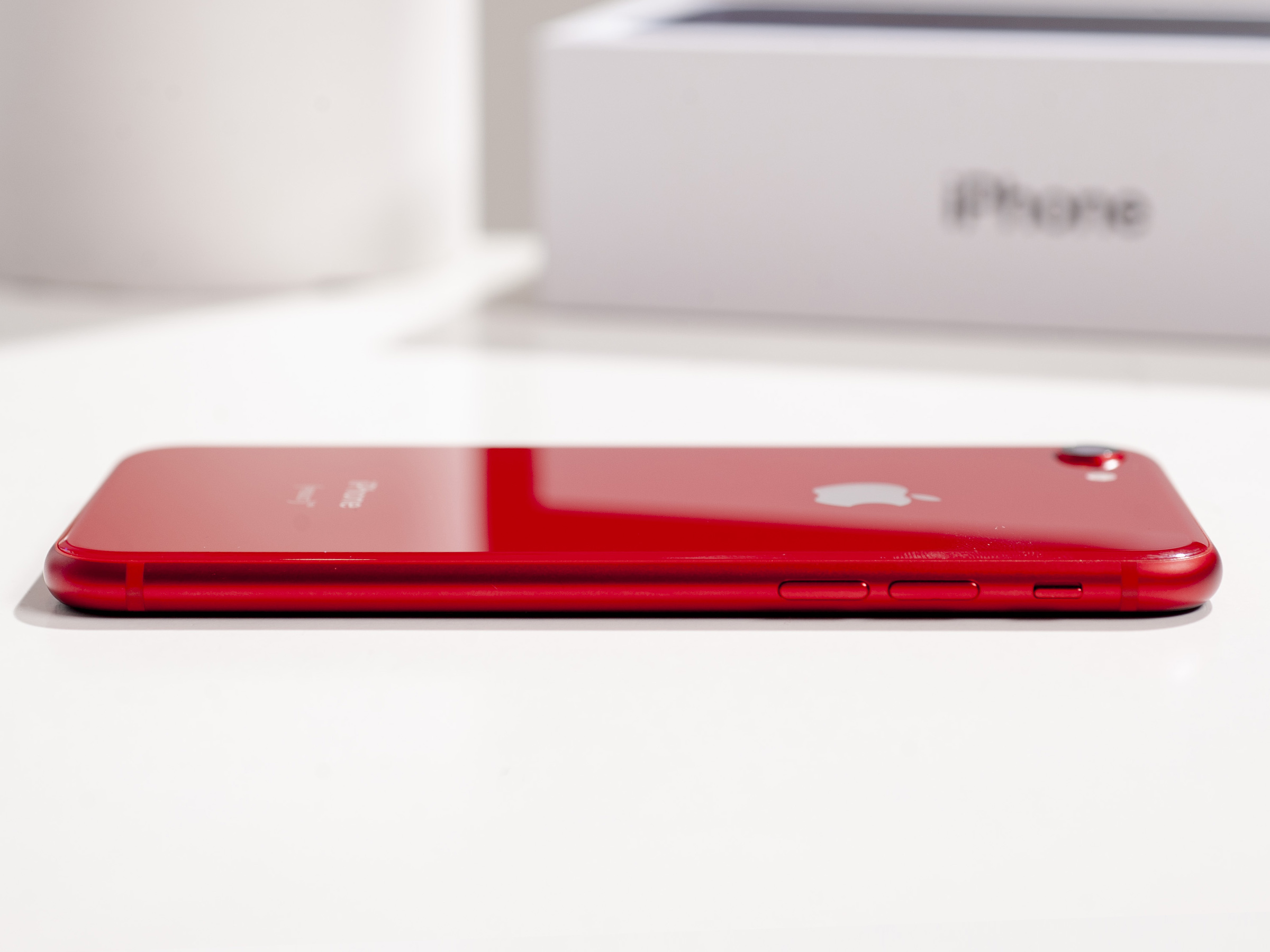 iPhone 8 64GB Red б/у