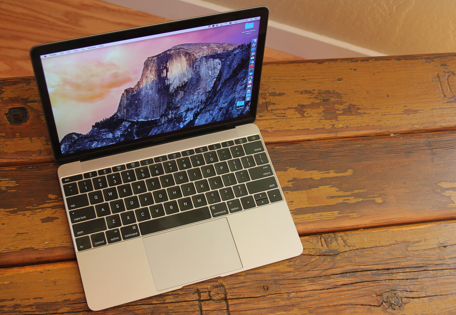 MacBook 12