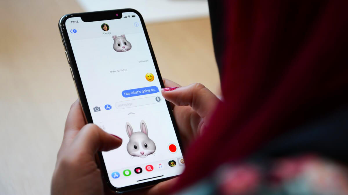 iPhone X animoji